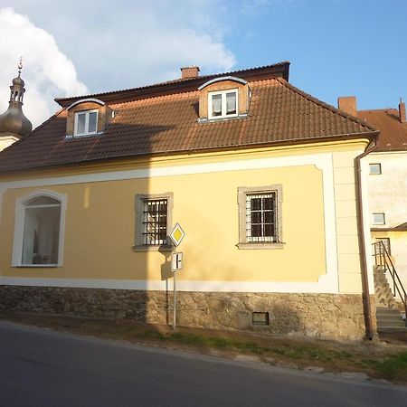 Guest House U Zlateho Jelena Zinkovy Exterior photo